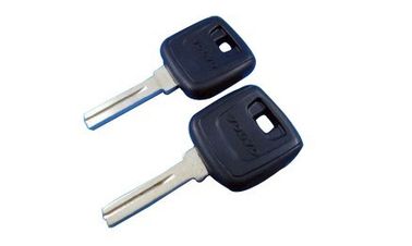 良い価格 注文のボルボのトランスポンダーのキーの破片 Id44 のボルボ車のための自動主ブランク オンライン